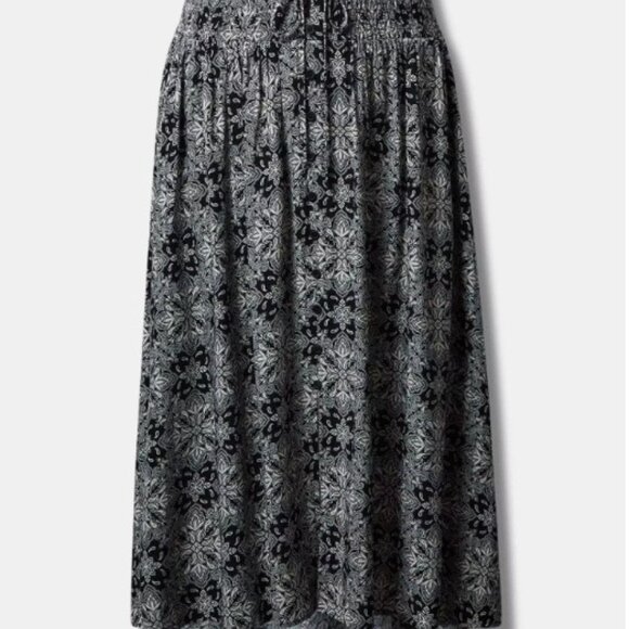 Torrid size 4 Bandana Paisley Maxi Challis Smocked Waist Tie Skirt - Picture 2 of 10